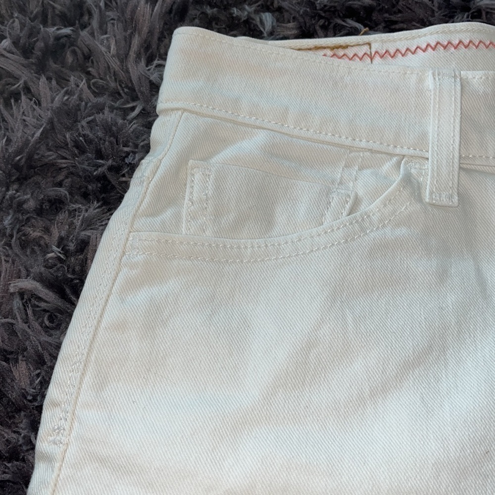 Levi's 515 White Denim Shorts. Size 6 Excellent condition - Picture 3 of 12
